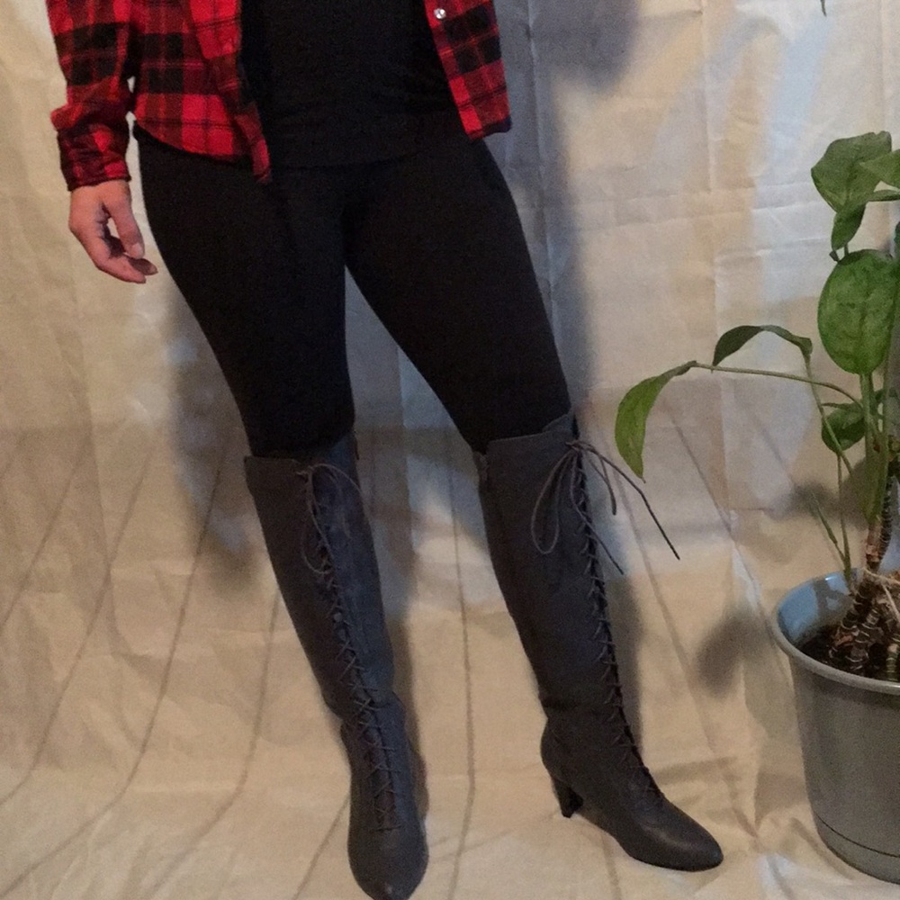 Comfortview Gray Lace Up Boots 8 1/2 & 9W  NWBOX - Picture 2 of 8